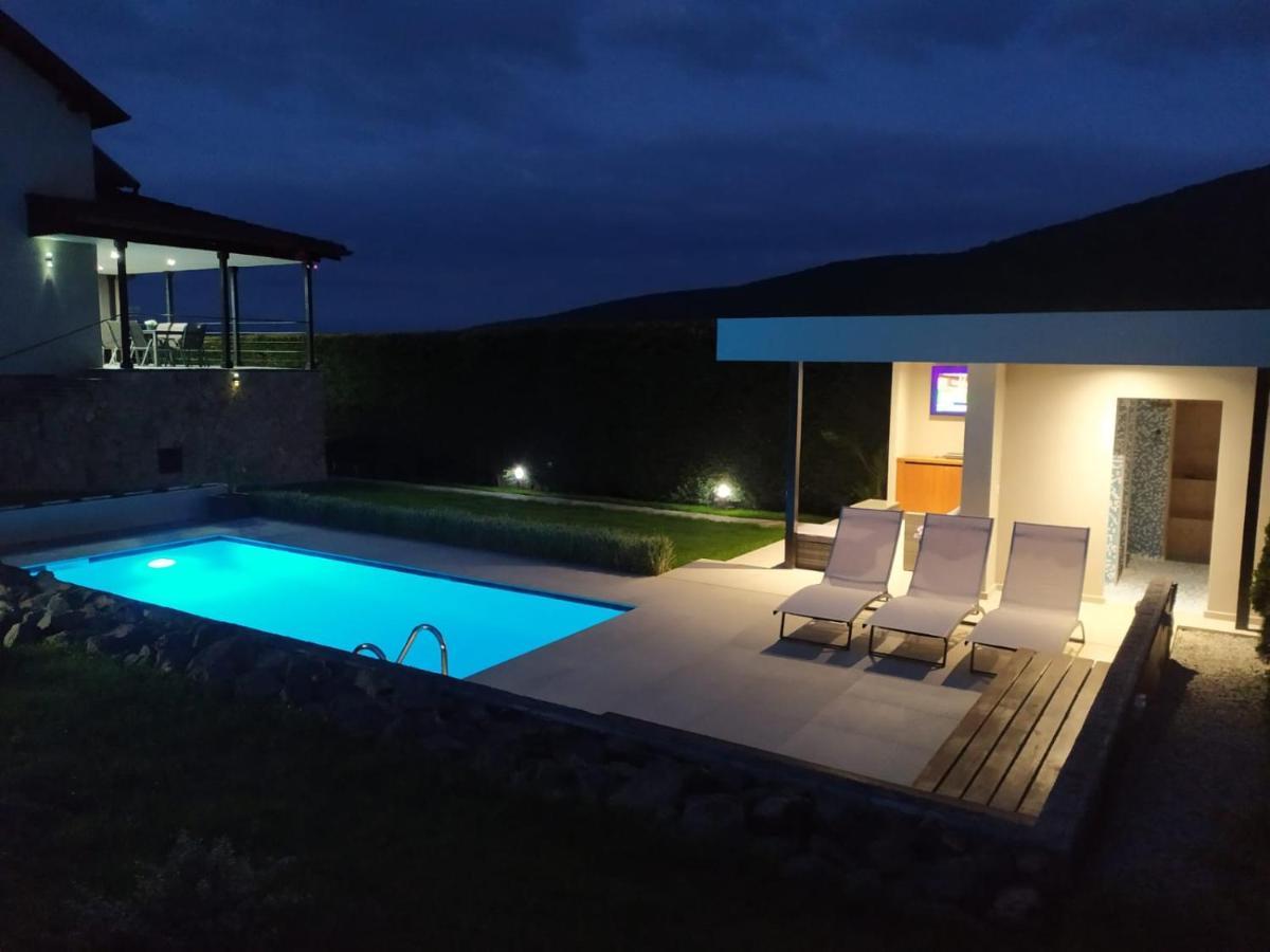 Vila Gosen Sard Exterior photo